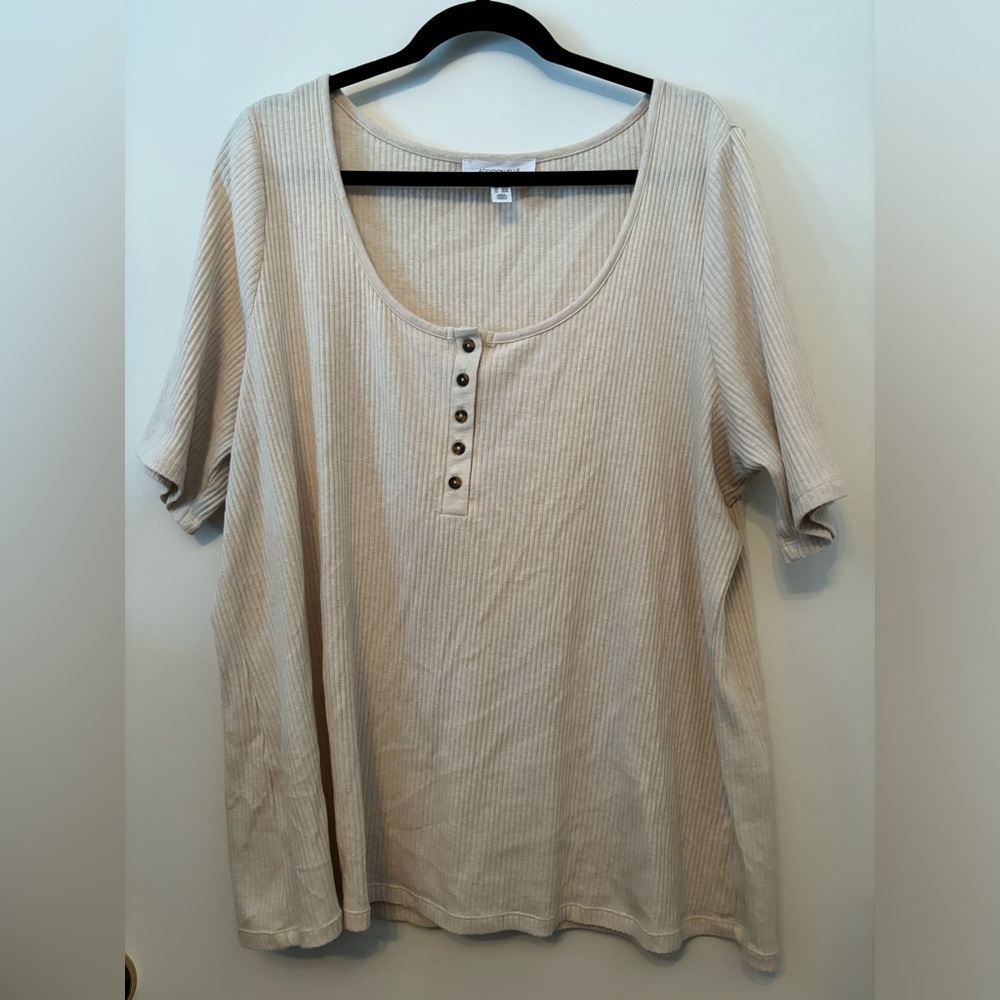 Beige T–shirt